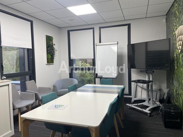 Bureaux à louer à Vendin-le-Vieil open space lumineux et accès autoroute