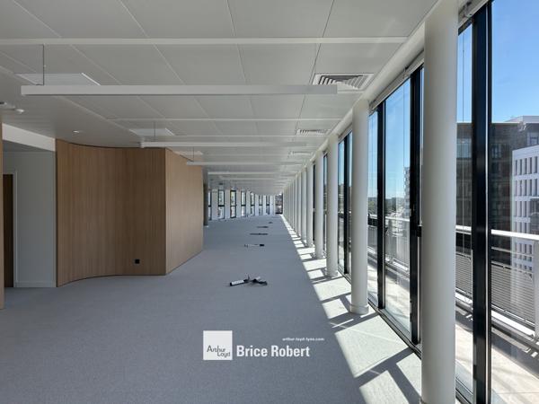 Bureaux à louer à Lyon rénovés avec services en plein quartier Part Dieu