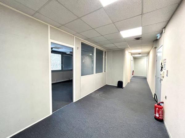 Bureaux à louer à Bruges 195 m² avec 8 places de parking incluses