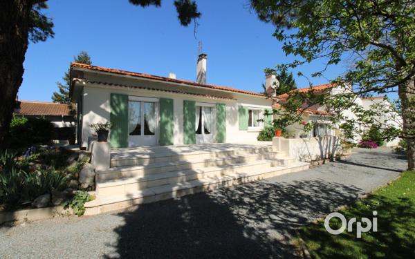 Maison à vendre    5 pièces •  L'Éguille