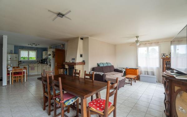 Maison à vendre    6 pièces •  Parentis-en-Born