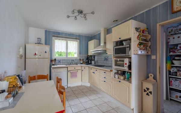 Maison à vendre    6 pièces •  Parentis-en-Born