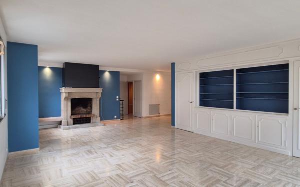 Appartement à vendre    6 pièces • 160,34 m2 Saint-Étienne