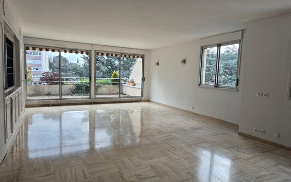 Appartement à vendre    6 pièces • 160,34 m2 Saint-Étienne