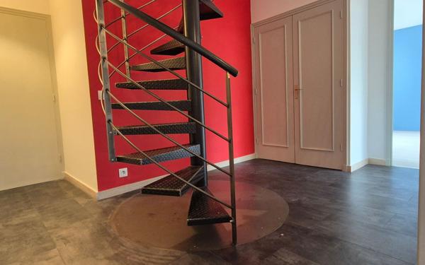 Appartement à vendre    6 pièces • 160,34 m2 Saint-Étienne