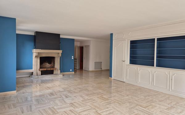 Appartement à vendre    6 pièces • 160,34 m2 Saint-Étienne