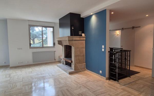 Appartement à vendre    6 pièces • 160,34 m2 Saint-Étienne