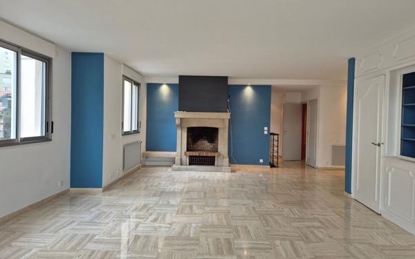 Appartement à vendre    6 pièces • 160,34 m2 Saint-Étienne