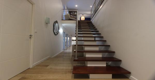 UNE SENSATIONNELLE CONTEMPORAINE D'ARCHITECTE, ENTRE QUIMPER & FOUESNANT. - L'agence Immobilier & Associés