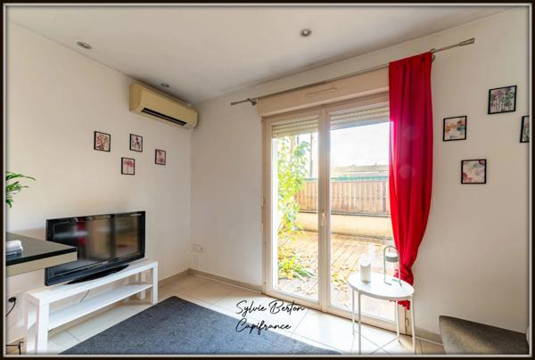Vaujours à vendre studio 24 m2 avec terrasse et place de parking