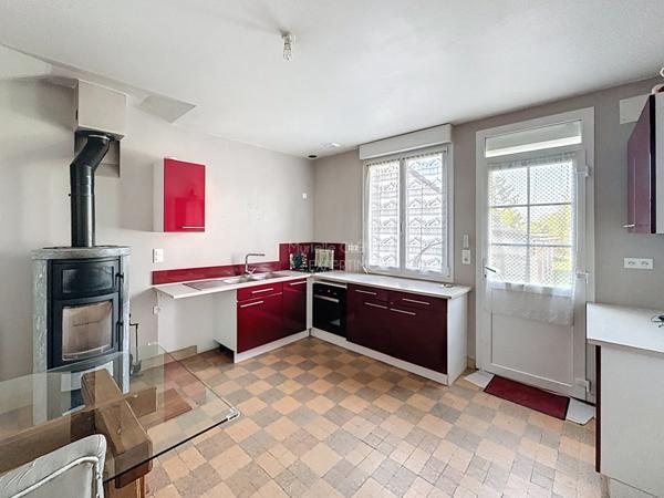 Perthes (08300) maison de village avec grand jardin