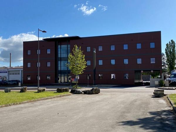 Châtenoy le Royal - Bureaux 98 m² à louer