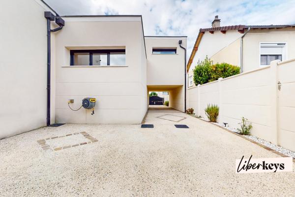 Maison atypique entièrement rénovée – 139,62 m² – DPE A – Jardin & garage de 40 m²