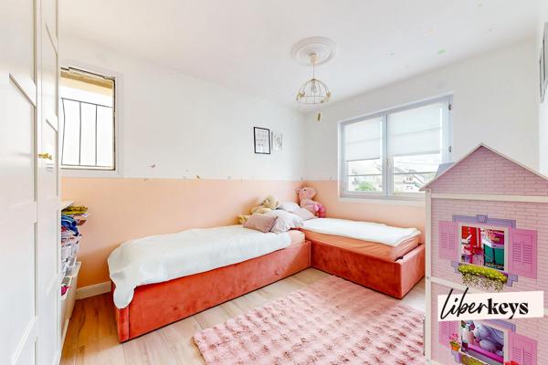 Maison atypique entièrement rénovée – 139,62 m² – DPE A – Jardin & garage de 40 m²