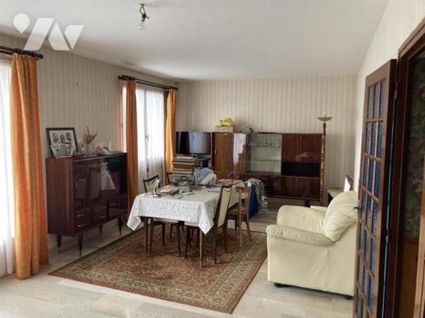 Une maison individuelle à JOIGNY sur deux étages