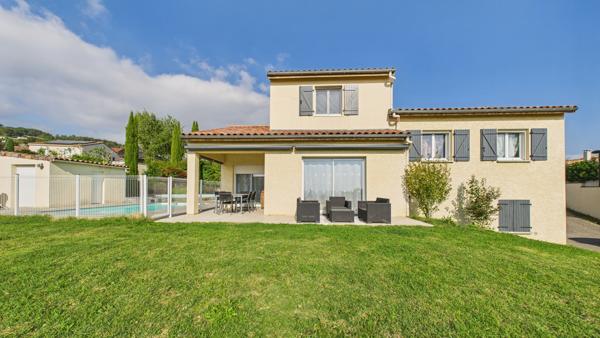 Maison 6 pièces - 133 m² Exclusivité efficity