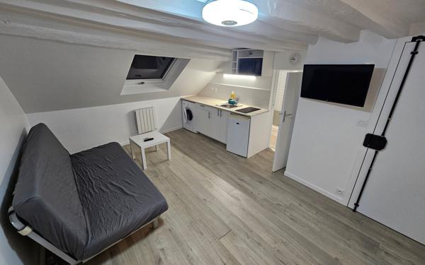 Appartement à louer    1 pièce • 16 m2 Étampes