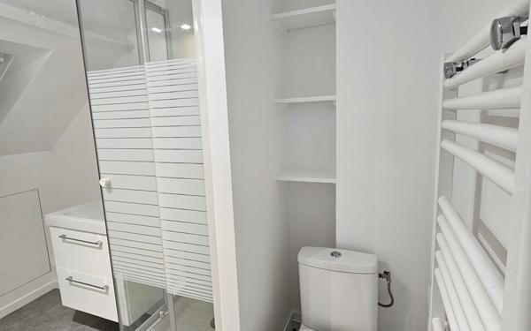 Appartement à louer    1 pièce • 16 m2 Étampes