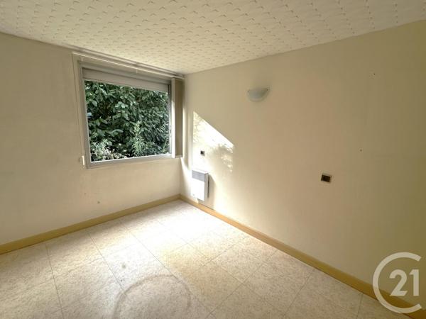 Appartement Local à vendre  6 pièces - 74 m2 PARIS - 75019
