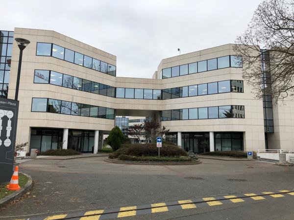 Bureaux à louer à Vélizy-Villacoublay dans immeuble indépendant rénové