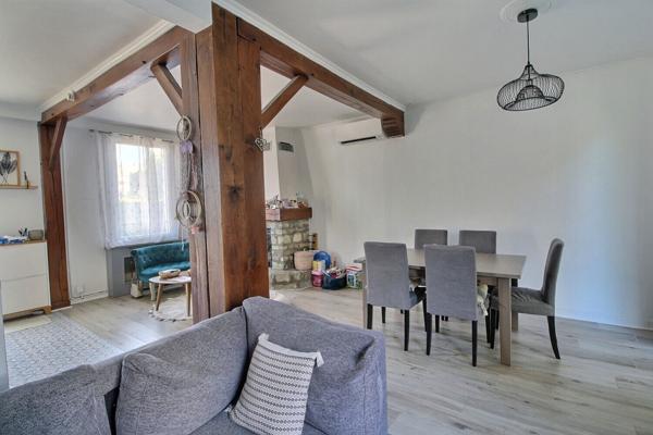 Maison individuelle de 133 m² utiles sur terrain de 451 m² cave buanderie cuisine d'été et appenti