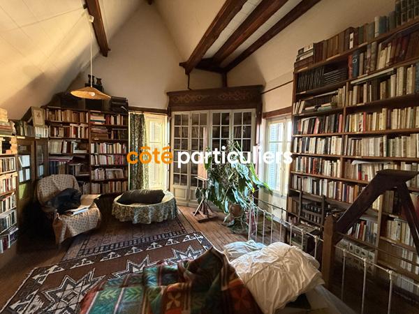 Vente Maison bourgeoise222 m² - 8 Pièces - SAINT AMAND MONTROND (18200)