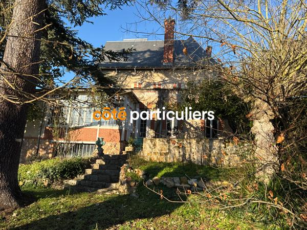 Vente Maison bourgeoise222 m² - 8 Pièces - SAINT AMAND MONTROND (18200)