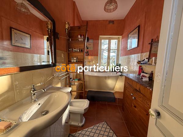 Vente Maison bourgeoise222 m² - 8 Pièces - SAINT AMAND MONTROND (18200)