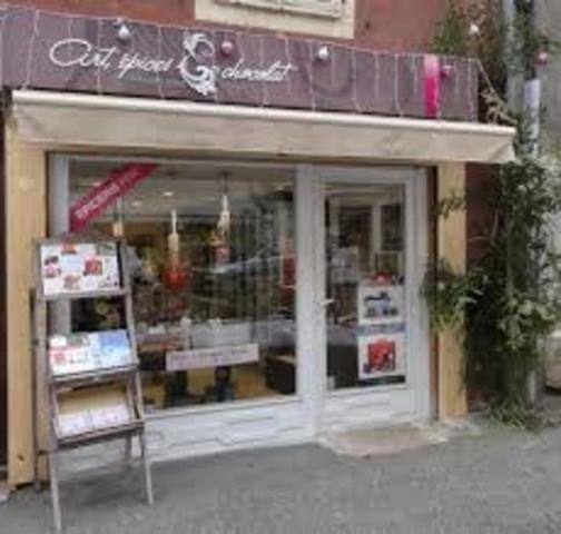 Dpt Haute Savoie (74), LA ROCHE SUR FORON Local Commercial à louer avec Droit au bail