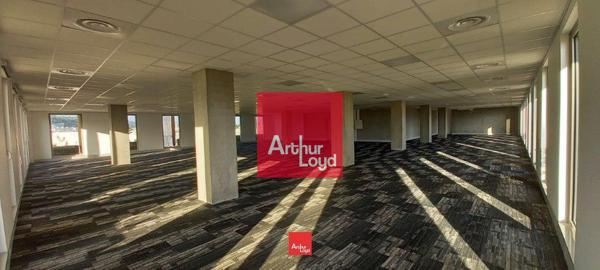 BUREAUX NEUFS A LOUER 432M² A ECHIROLLES AVEC PARKINGS