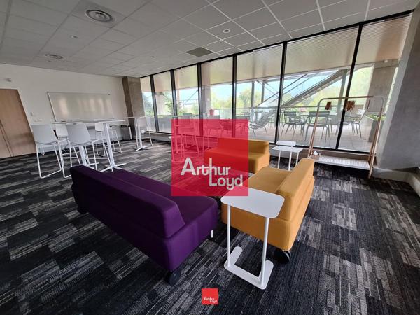 BUREAUX NEUFS A LOUER 432M² A ECHIROLLES AVEC PARKINGS