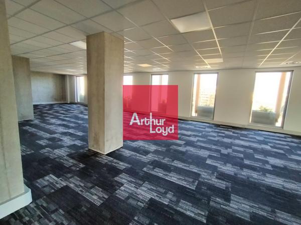BUREAUX NEUFS A LOUER 432M² A ECHIROLLES AVEC PARKINGS