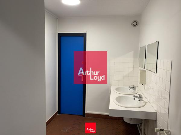ECHIROLLES BUREAUX A LOUER DE 86M² EN ENTRESOL