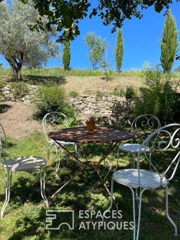 Maison de maître au pied de la colline de Montfuron – Reillanne