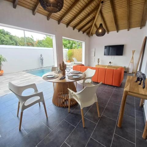 Maison neuve, 3 pièces plain pied, meublée à vendre à SAINTE ANNE (971), GUADELOUPE, piscine et clôturée