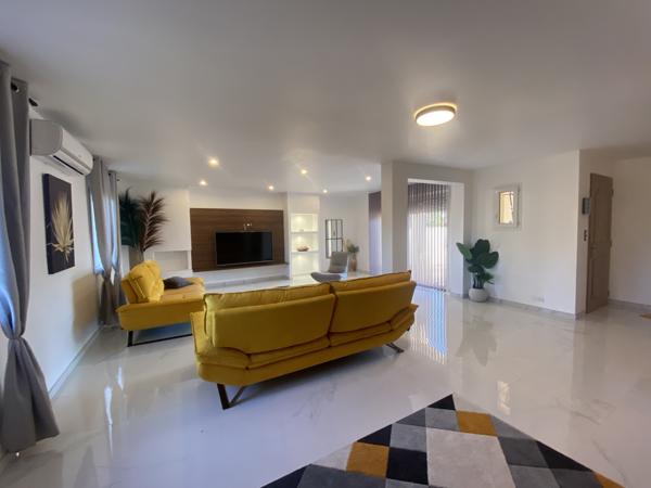 Maison
                                                                                                                                                                                                                                                                                                                        4 pièce(s)                                                                                                                                                                                                          3 chambre(s)                                                                                                                                                                                                          135  m²