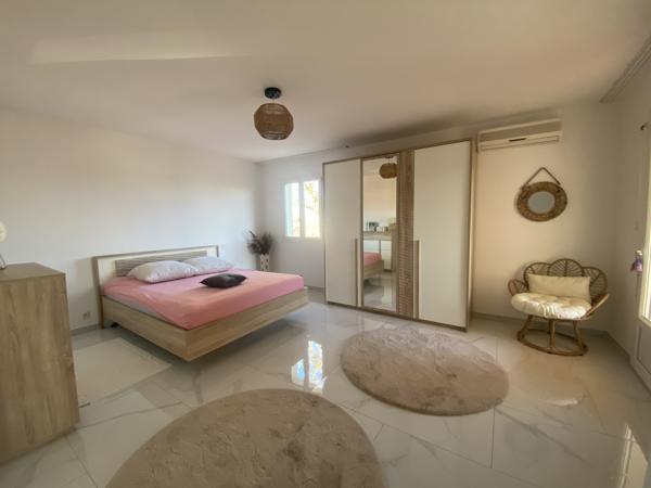 Maison
                                                                                                                                                                                                                                                                                                                        4 pièce(s)                                                                                                                                                                                                          3 chambre(s)                                                                                                                                                                                                          135  m²