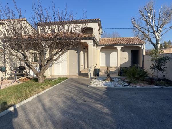 Maison
                                                                                                                                                                                                                                                                                                                        4 pièce(s)                                                                                                                                                                                                          3 chambre(s)                                                                                                                                                                                                          135  m²
