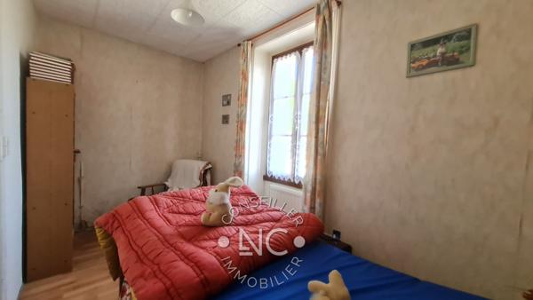 Maison de Bourg à RÉNOVER de 77 m² sur 672 m² NORT-SUR-ERDRE