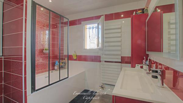 Maison T4 à vendre à Istres – quartier Trigance, 91 m² habitables, jardin piscinable, garage, cuisine d'été, 3 chambres et aucun travaux à prévoir