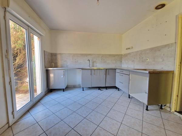 maison 3ch, garage, proche bus et commodités