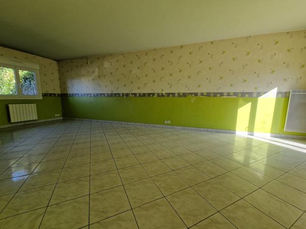 maison 3ch, garage, proche bus et commodités