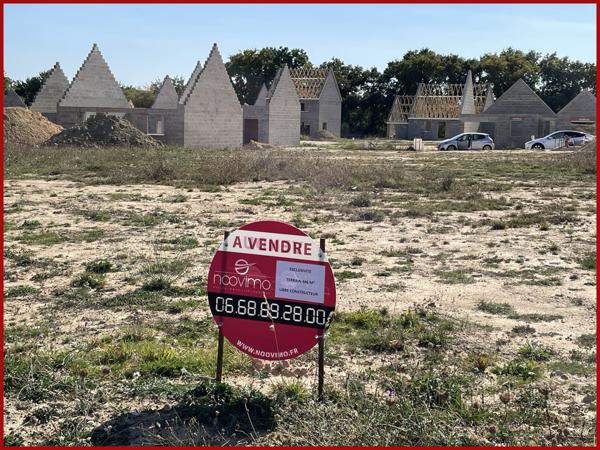 TERRAIN 446 M² CENTRE ST LYPHARD VIABILISE LIBRE DE CONSTRUCTEUR