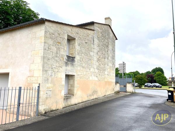 Location maison Lugon Et L Ile Du Carnay : 773 € - AJP Immobilier Libourne