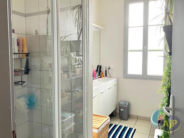 Location maison Lugon Et L Ile Du Carnay : 773 € - AJP Immobilier Libourne