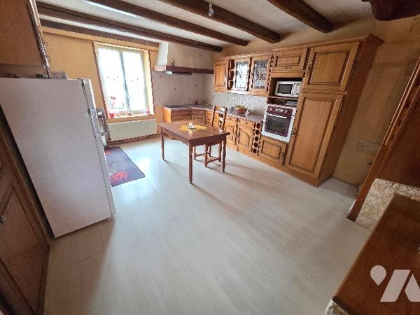 Maison de village - 3 chambres - Garage Jardin - CHOLOY MENILLOT