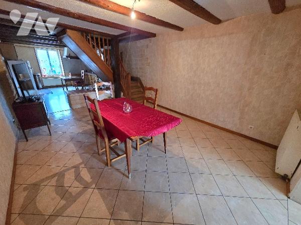 Maison de village - 3 chambres - Garage Jardin - CHOLOY MENILLOT