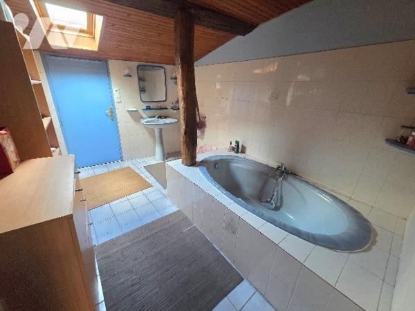 Maison de village - 3 chambres - Garage Jardin - CHOLOY MENILLOT