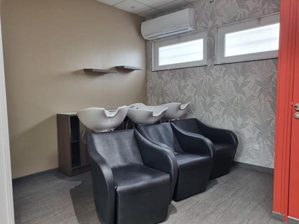 Local commercial Acquigny 38 m2