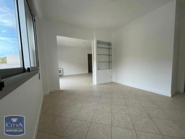 Appartement à louer 4 pièces 85.75m² Tulle (19000)